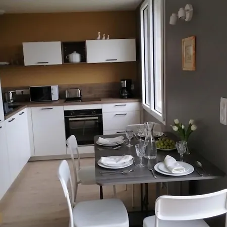 度假居 70-square-meter House Overlooking The *